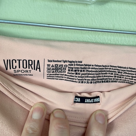 Victoria’s Secret total knockout metallic pink leggings small - Picture 5 of 5